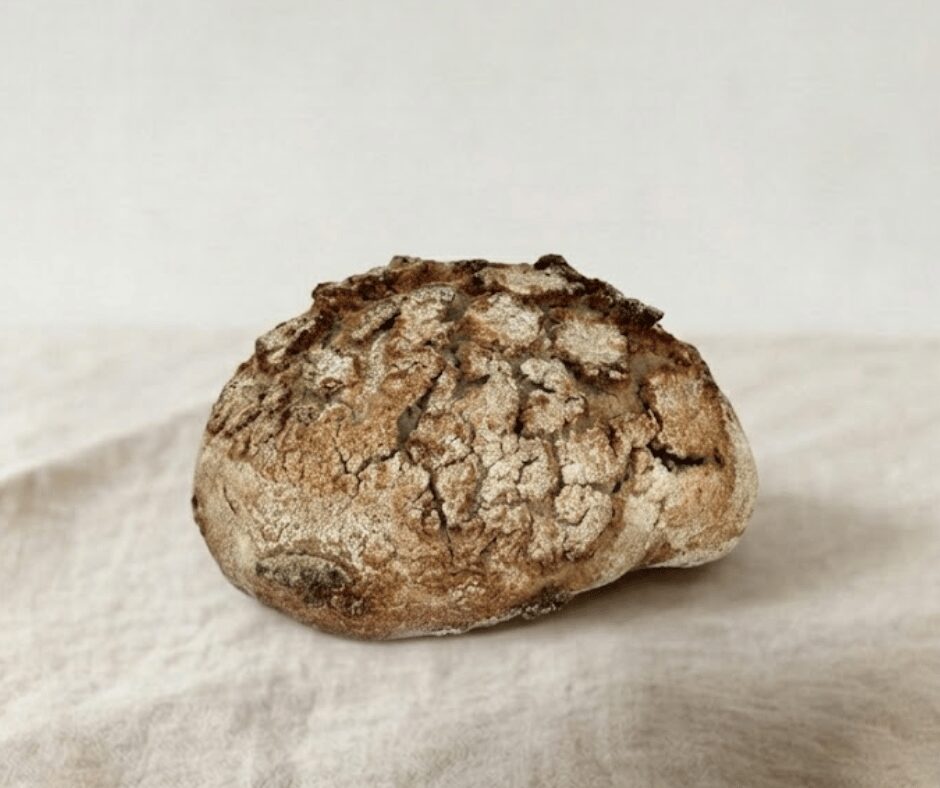 Pão com crosta estaladiça e de cor mais castanha