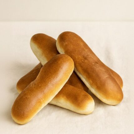 Vários pães de cachorro sobreposto